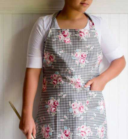 sewing craft full apron